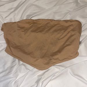 Size L, Nude crop top